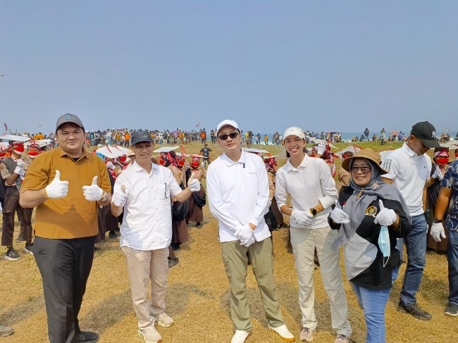57-rokhman_layang.png
