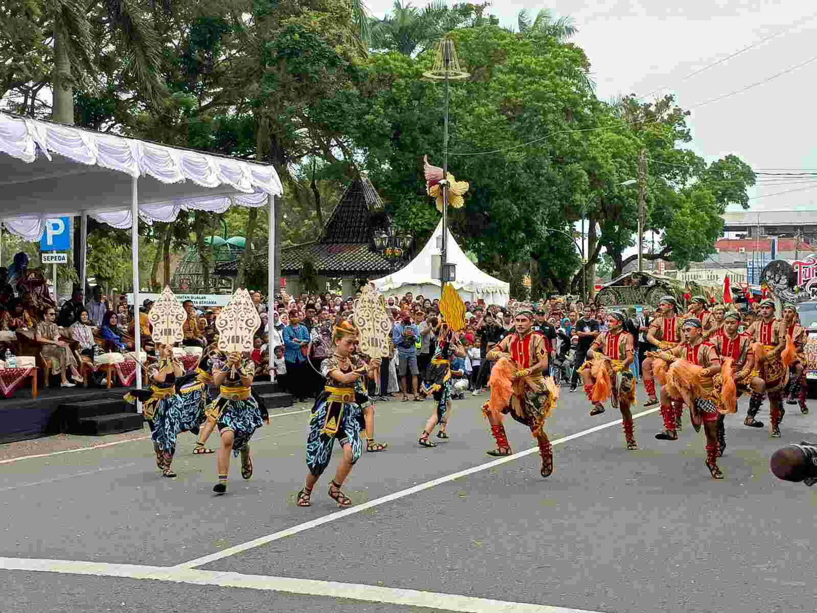 72-grebeg.jpg